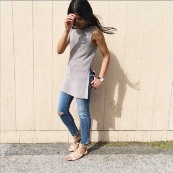 Aritzia Wilfred Palmier Side Split Knit Sleeveless Sweater Oak White Size Small - Picture 3 of 9